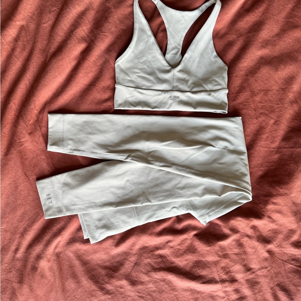 SET Active Ivory White Sports Bra and Leggings Set